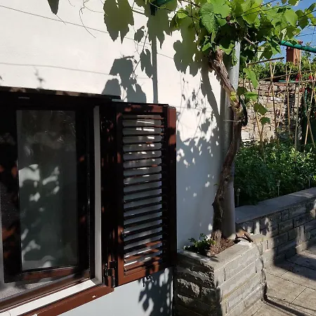 Apartma Tina Apartment *