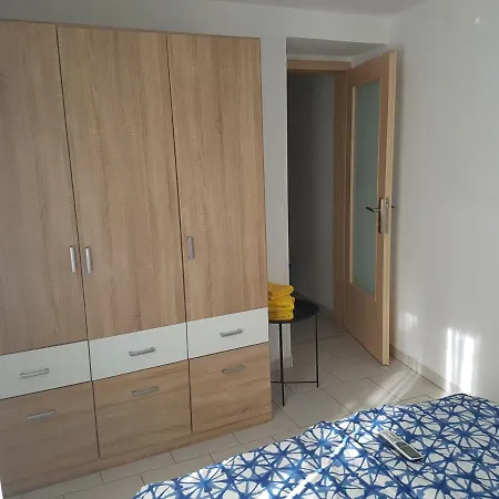 Apartma Tina * Koper